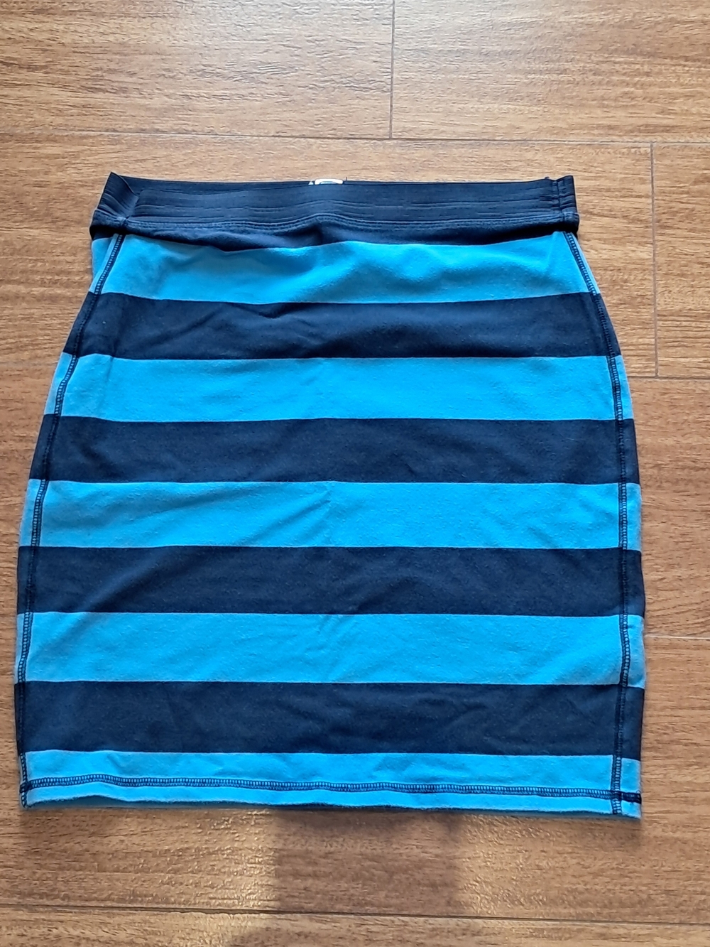 Old Navy Blue and Black Striped Mini Skirt